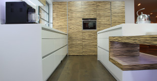 bodinger - interiér dům velká polom kuchyň - 00023